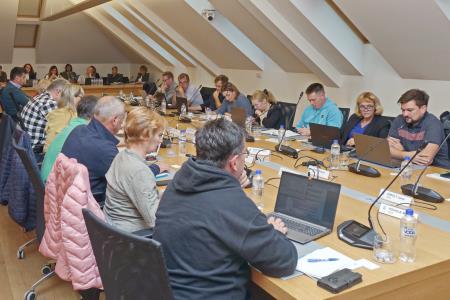 11. REDNA SEJA OBČINSKEGA SVETA 02 FOTO TINE ŠUBIC